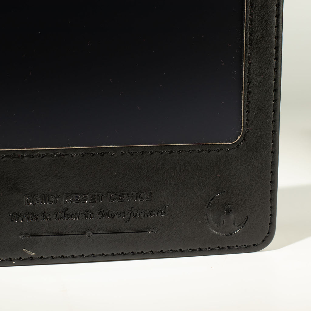 Taccuino per intenzioni formato A5 - Schermo LCD cancellabile - Effetto pelle nera - 160 pagine